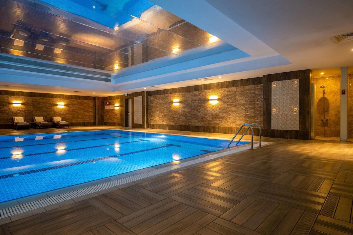 Clarion Hotel İstanbul Mahmutbey