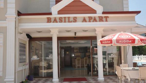 Basil's Apart
