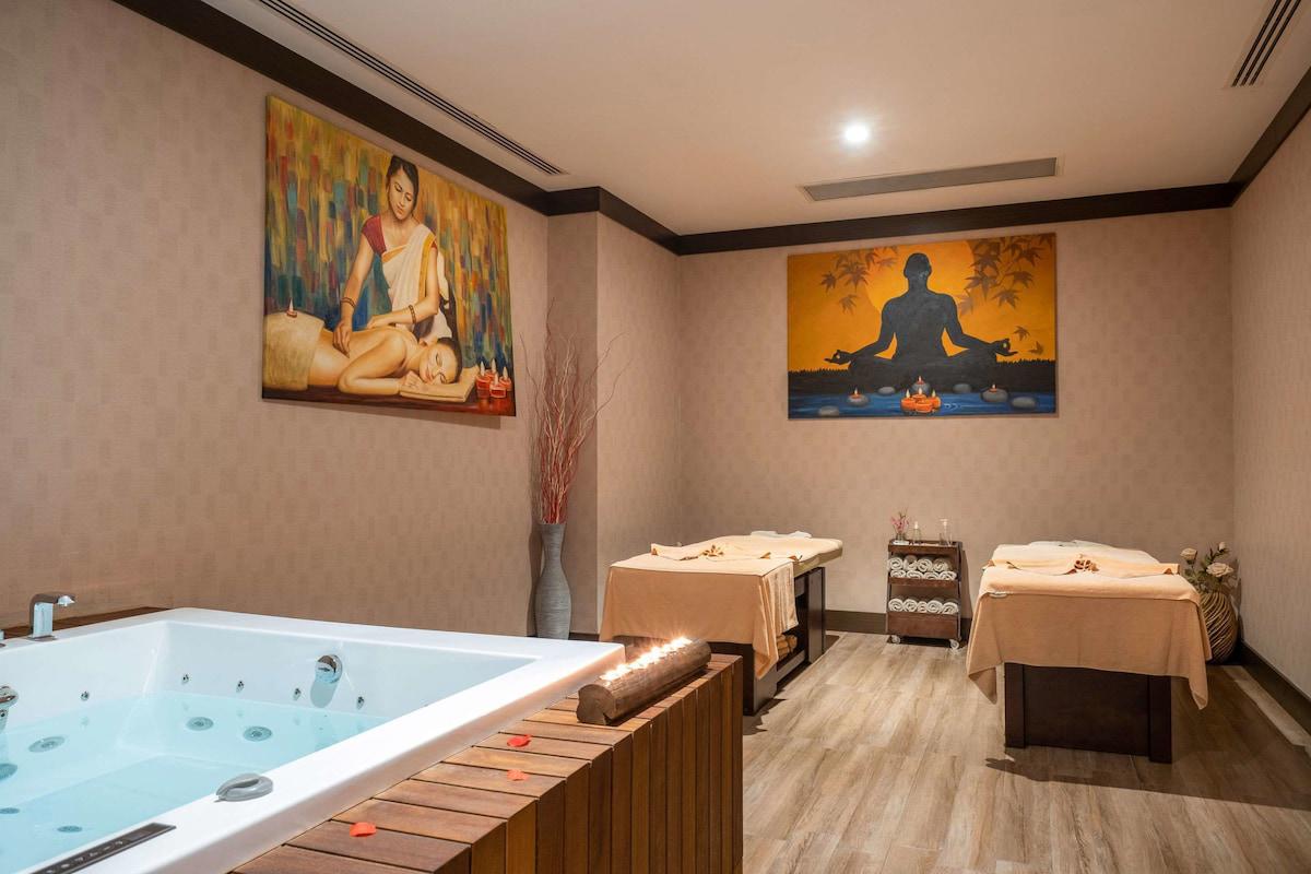 Clarion Hotel İstanbul Mahmutbey