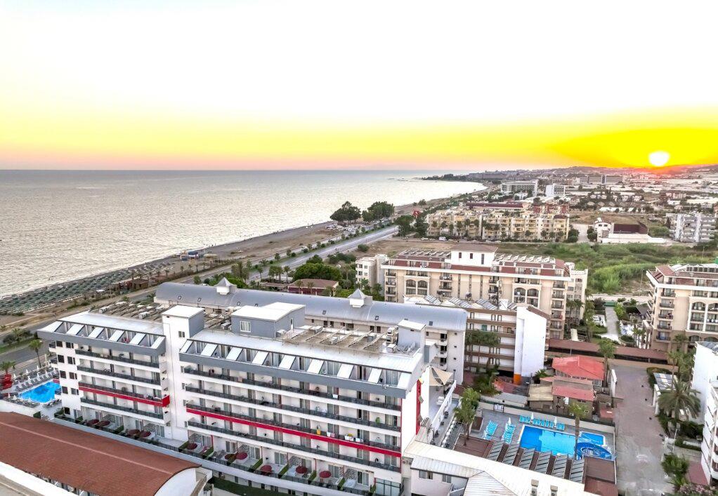 Grand Kolibri Prestige & Spa