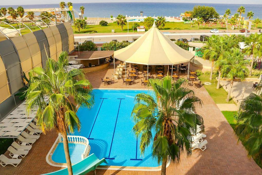Grand Akca Hotel