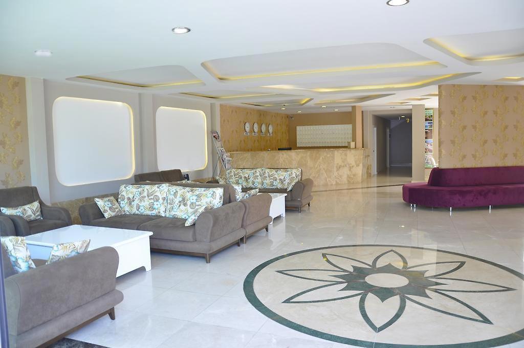 Grand Akca Hotel