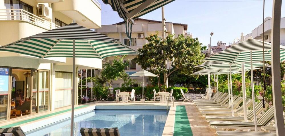 Hotel Green Palm