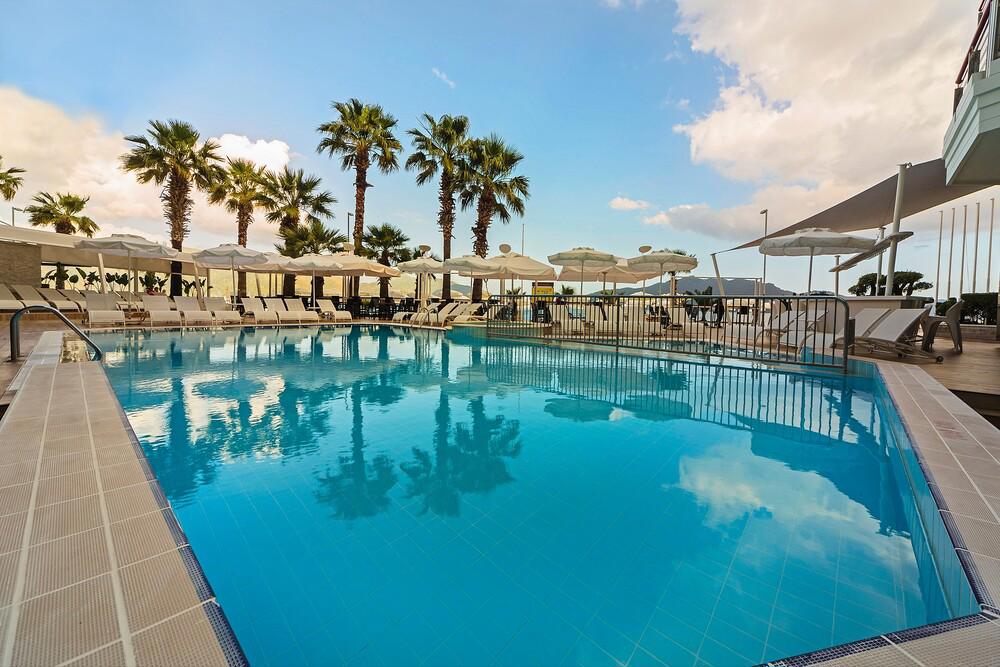 Poseidon Hotel & Annex