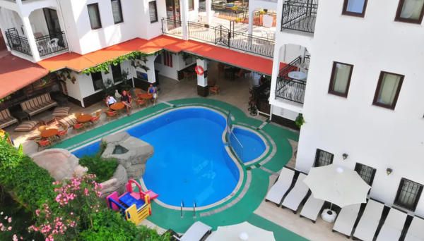 Gondol Apartments