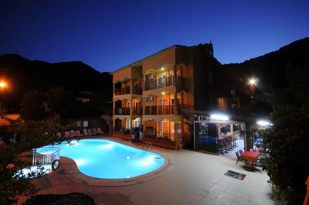 Kleopatra Apartments