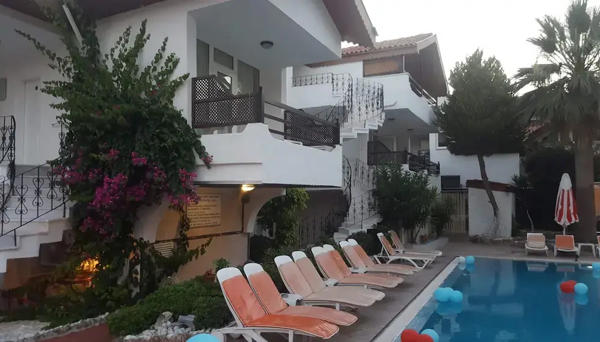 Grass Apartments