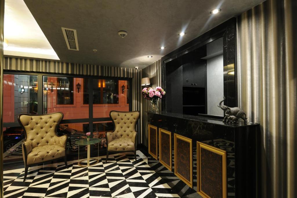 Le Petit Palace Hotel