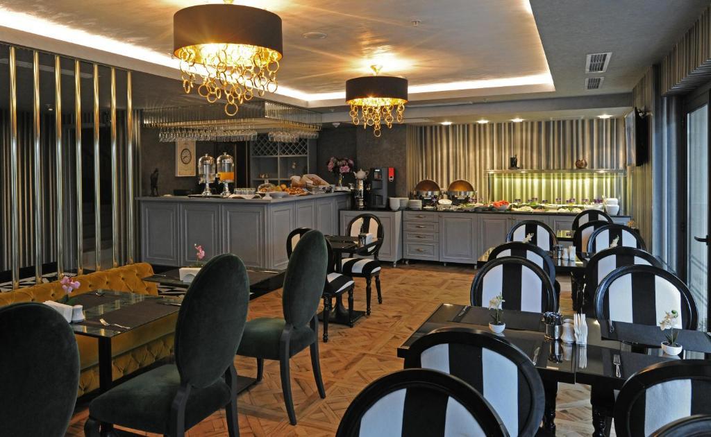 Le Petit Palace Hotel