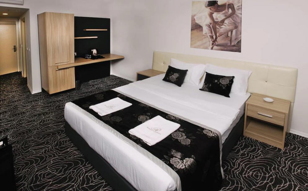 Gold Suite