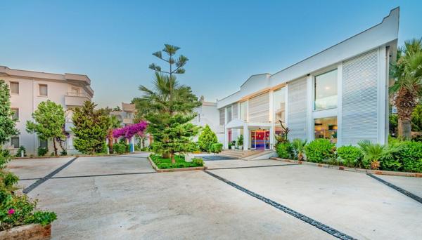 Bendis Beach Hotel