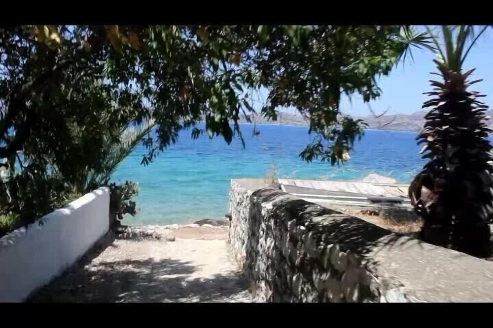 Saranda Beach Pansiyon