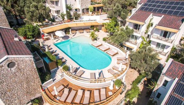 Pilos Suites