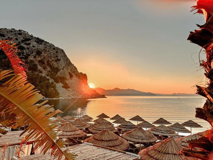 Pilos Suites
