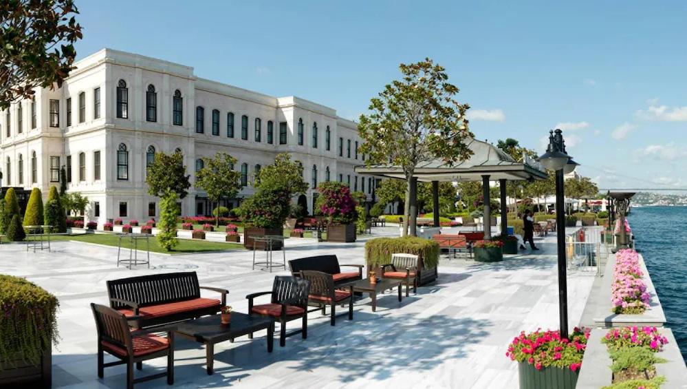 Four Seasons Hotel İstanbul At The Bosphorus
