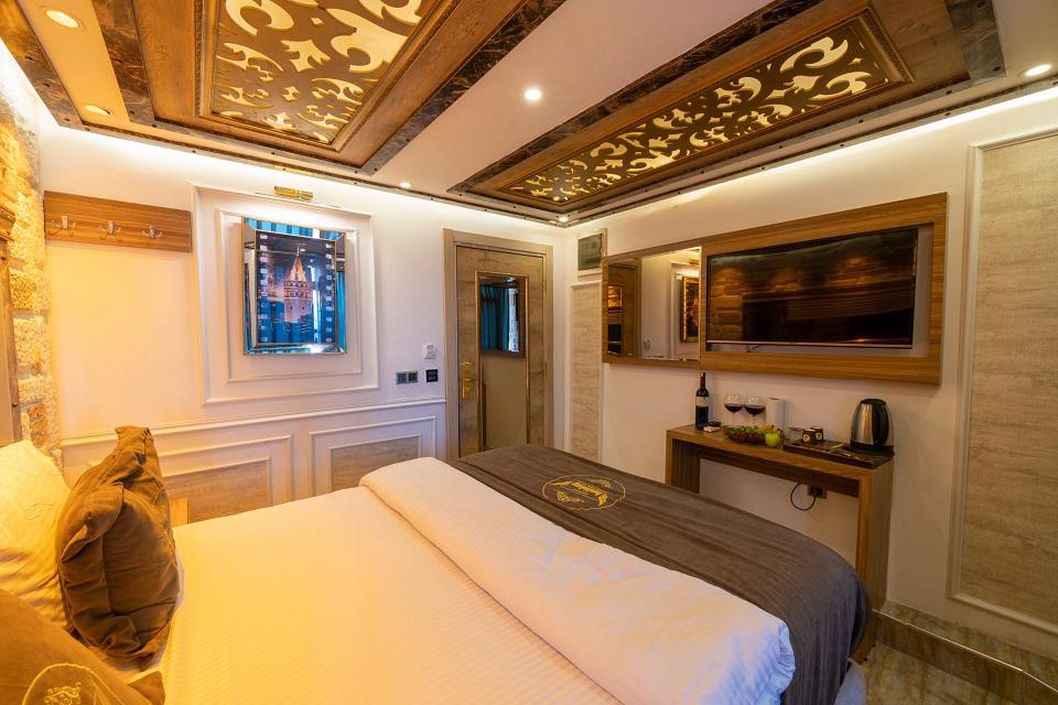 Holiday Business Suit Otel