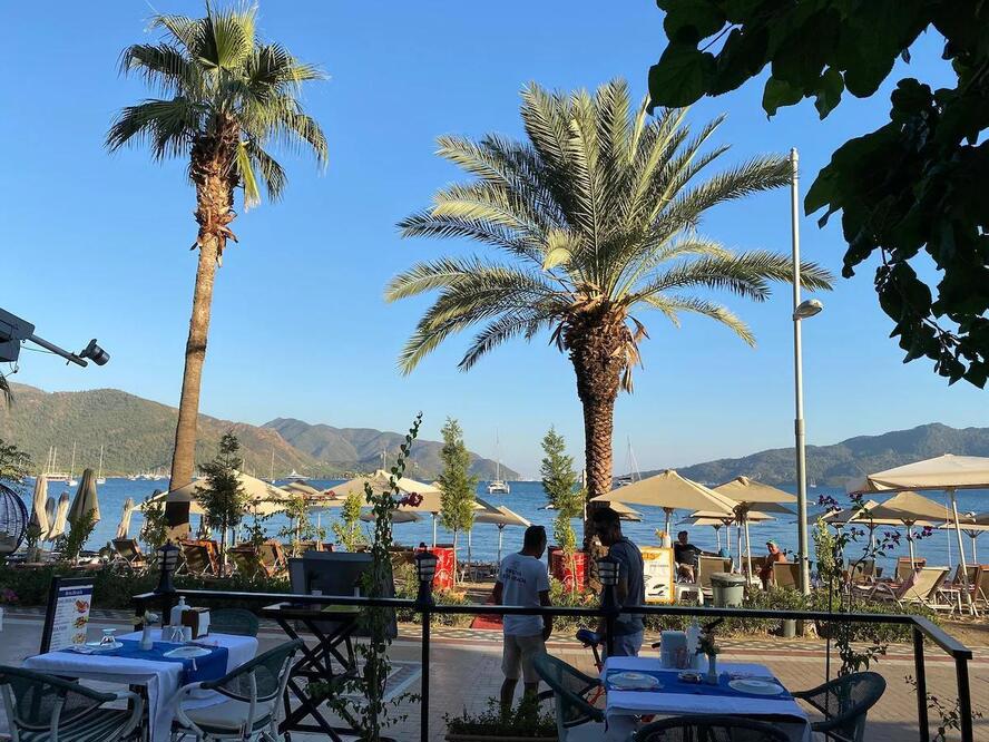Reis Beach Hotel
