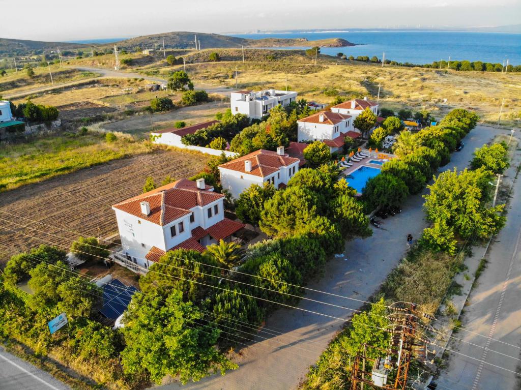 Bozcaada Destina Suit Otel