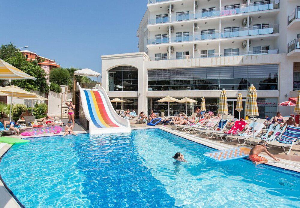 Grand Ideal Premium Hotel
