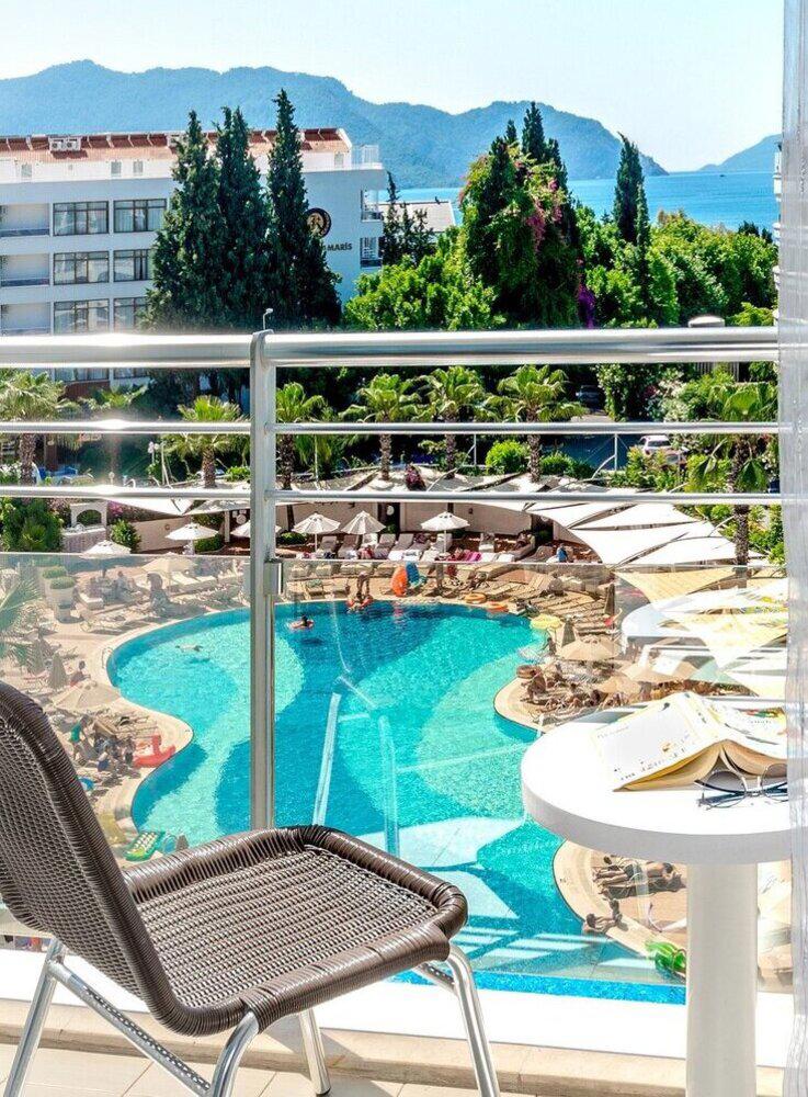 Grand Ideal Premium Hotel