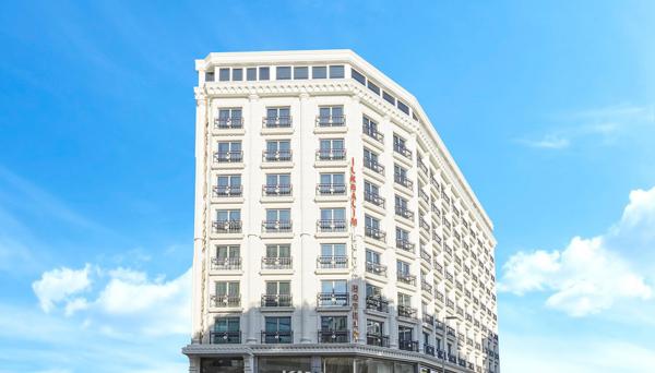 Ilkbal Deluxe Hotel