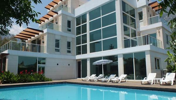 Aqualin Villas