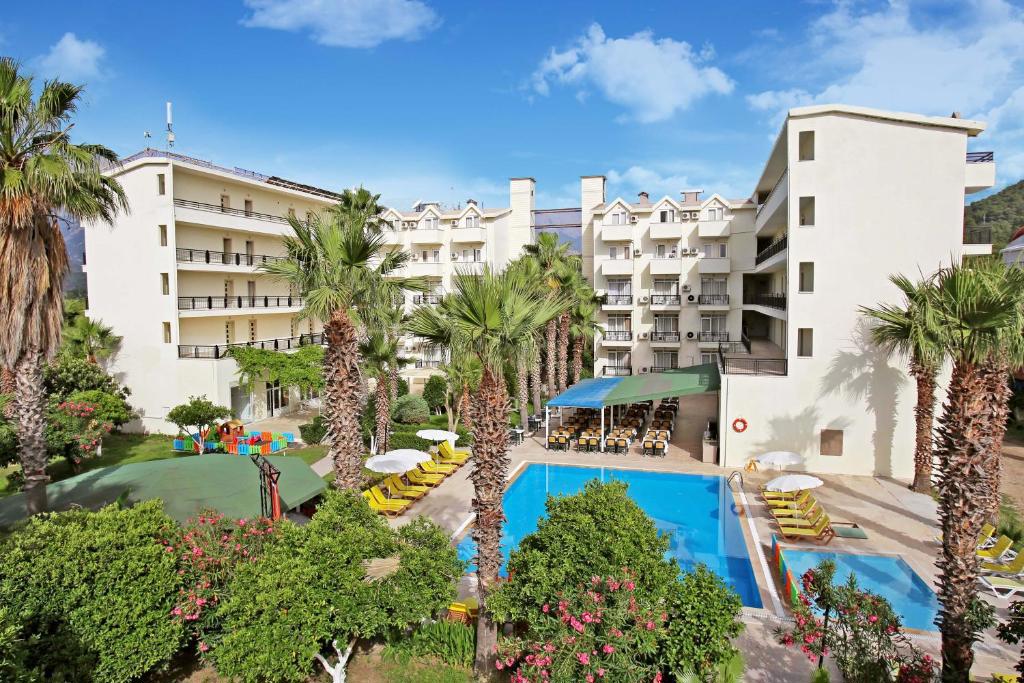 Malibu Garden Resort Hotel