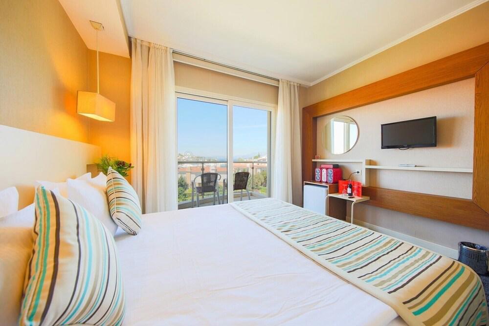 Sisus Marina Hotel