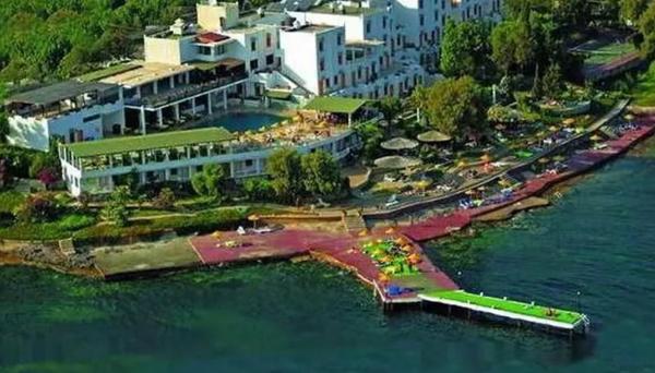 Club Acacia Hotel