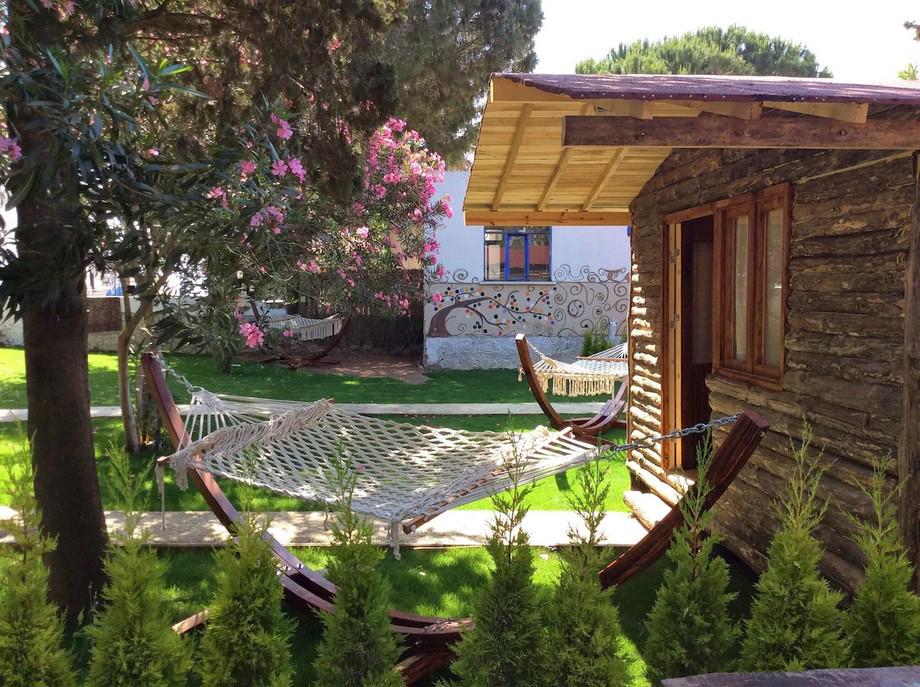 Pitos Bungalows