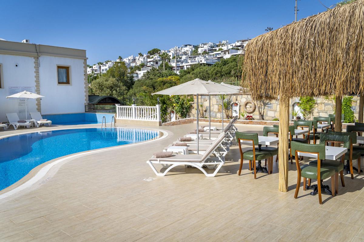 Queen Boutique Hotel