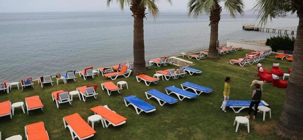 Palmira Beach Hotel