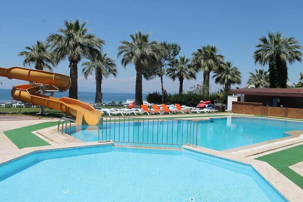 Palmira Beach Hotel