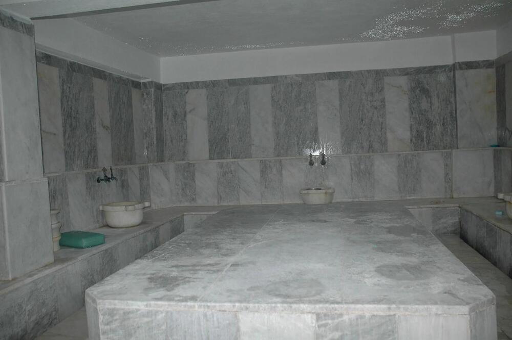 Arora Hotel