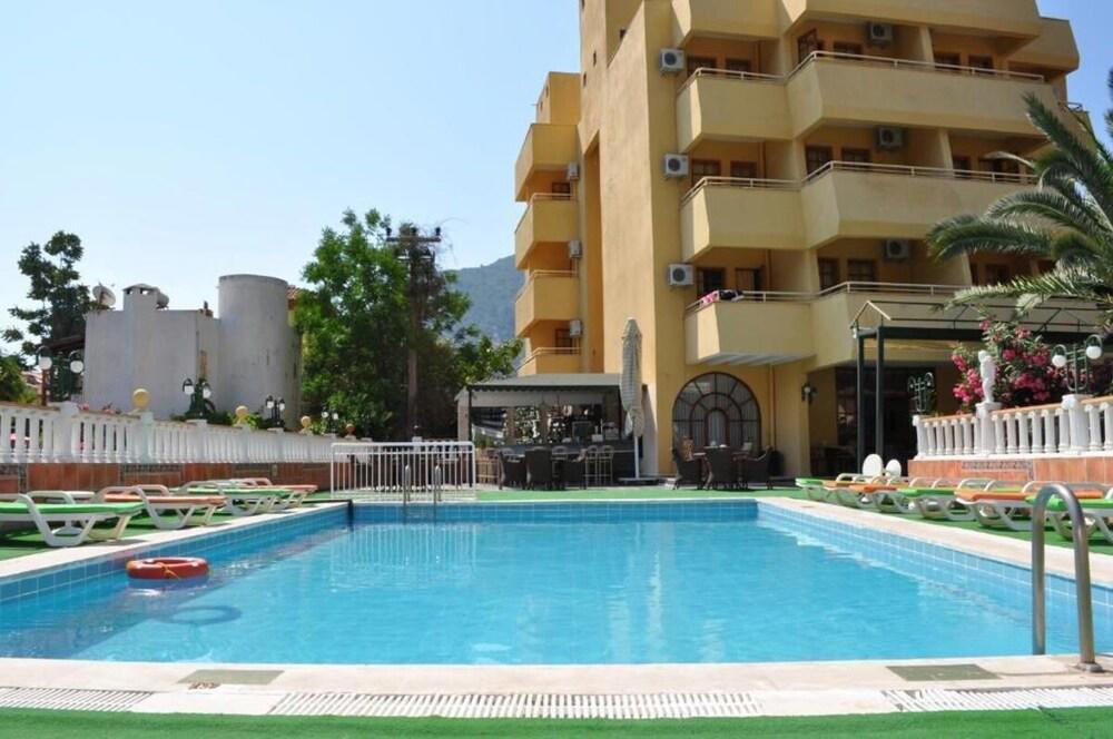 Hotel 47