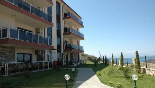Whispering Sands Resort