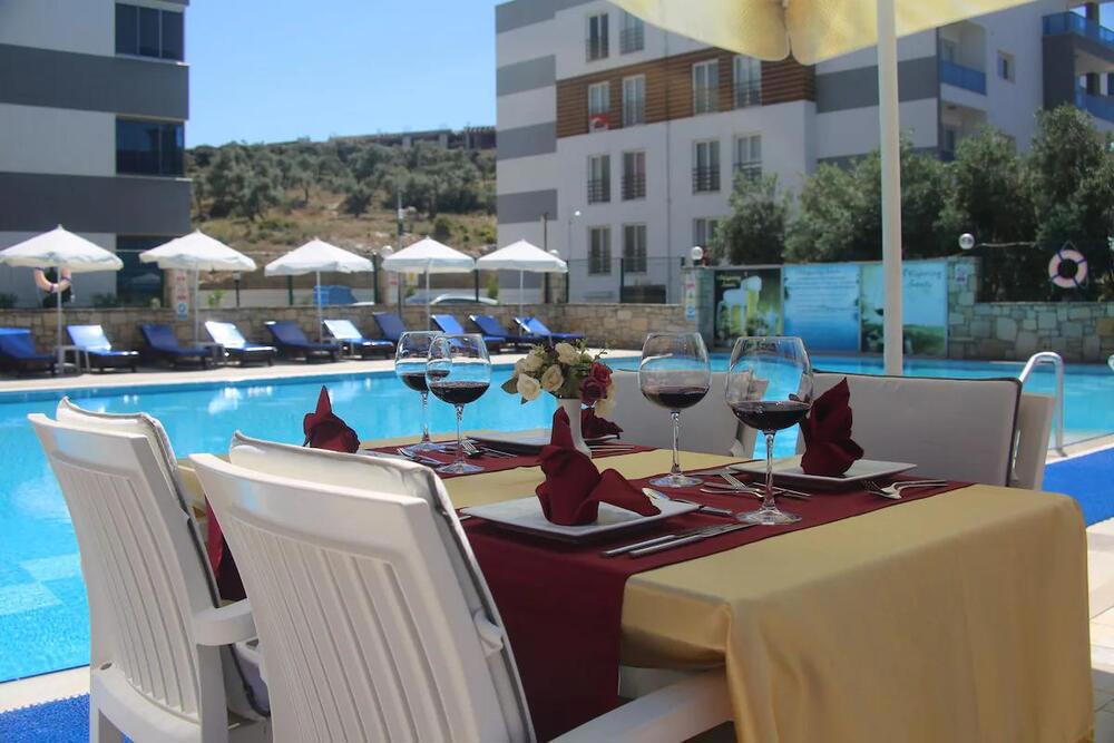 Whispering Sands Resort