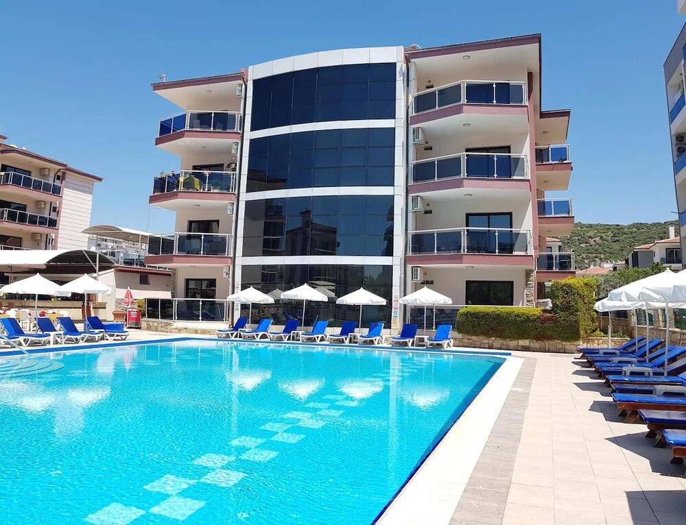 Whispering Sands Resort