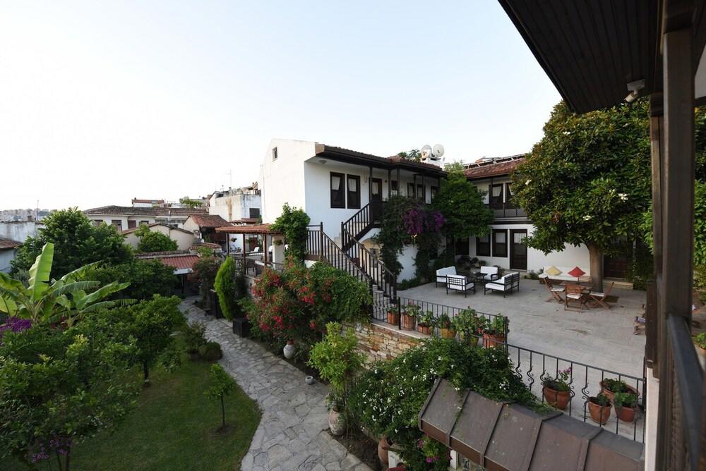 Villa Konak