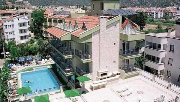 Baris Hotel & Apartments