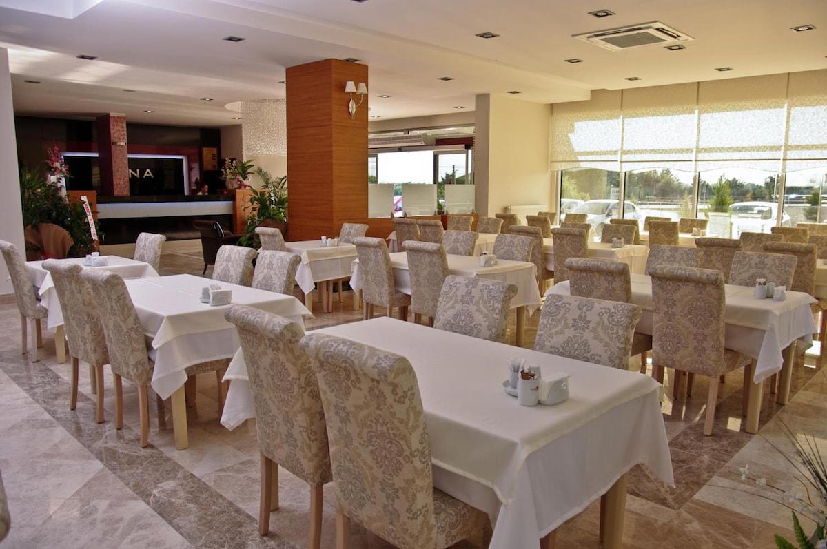 Tuna Otel