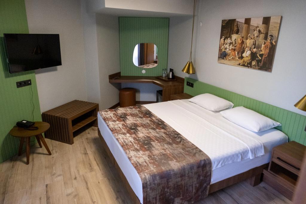 Assos Troy Beach Hotel
