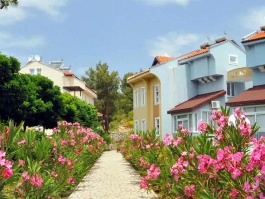 Deska Hisar Garden Apartments