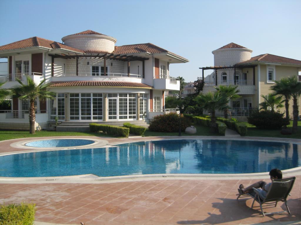 Tropicano Family Villas