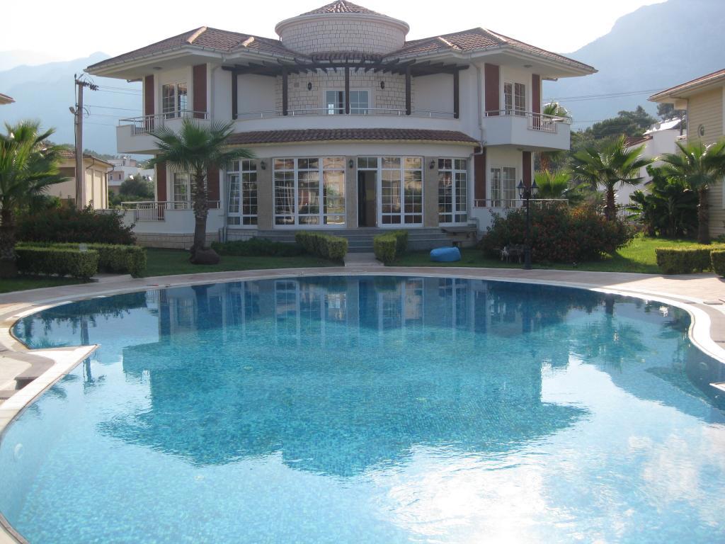 Tropicano Family Villas
