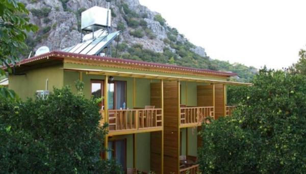 Orange Motel