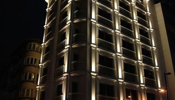 Le Mirage Hotel