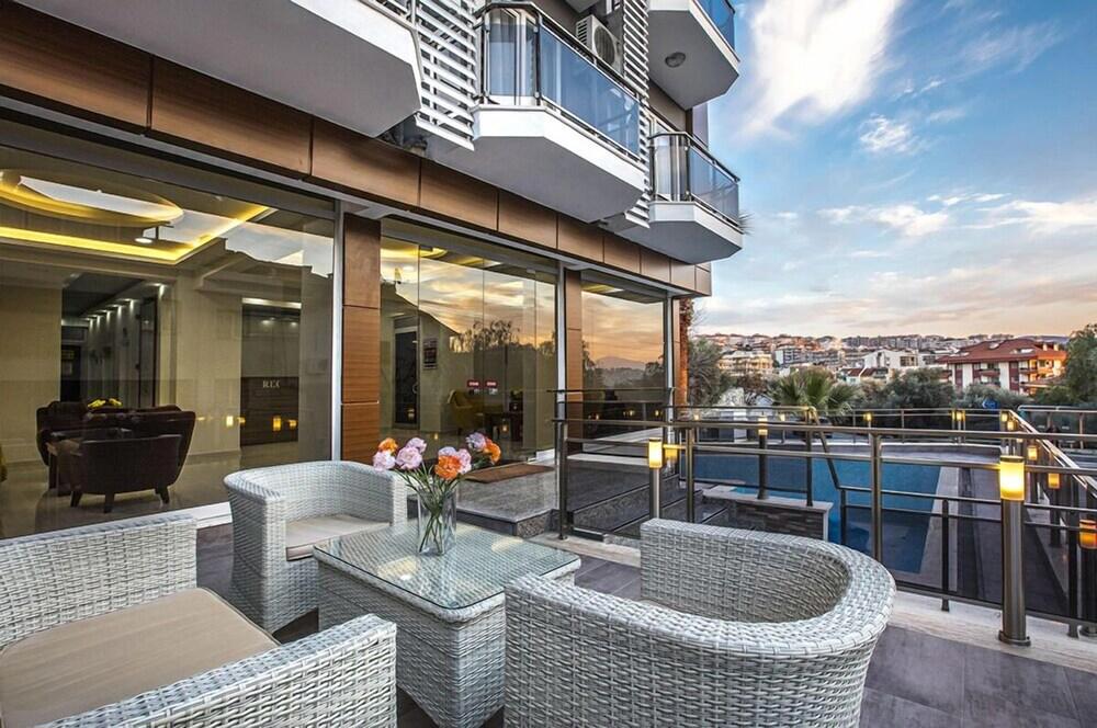 Ada Demir Otel Kuşadası (+12 Adults Only)