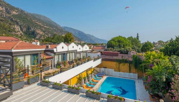 Mellis Beach Hotel