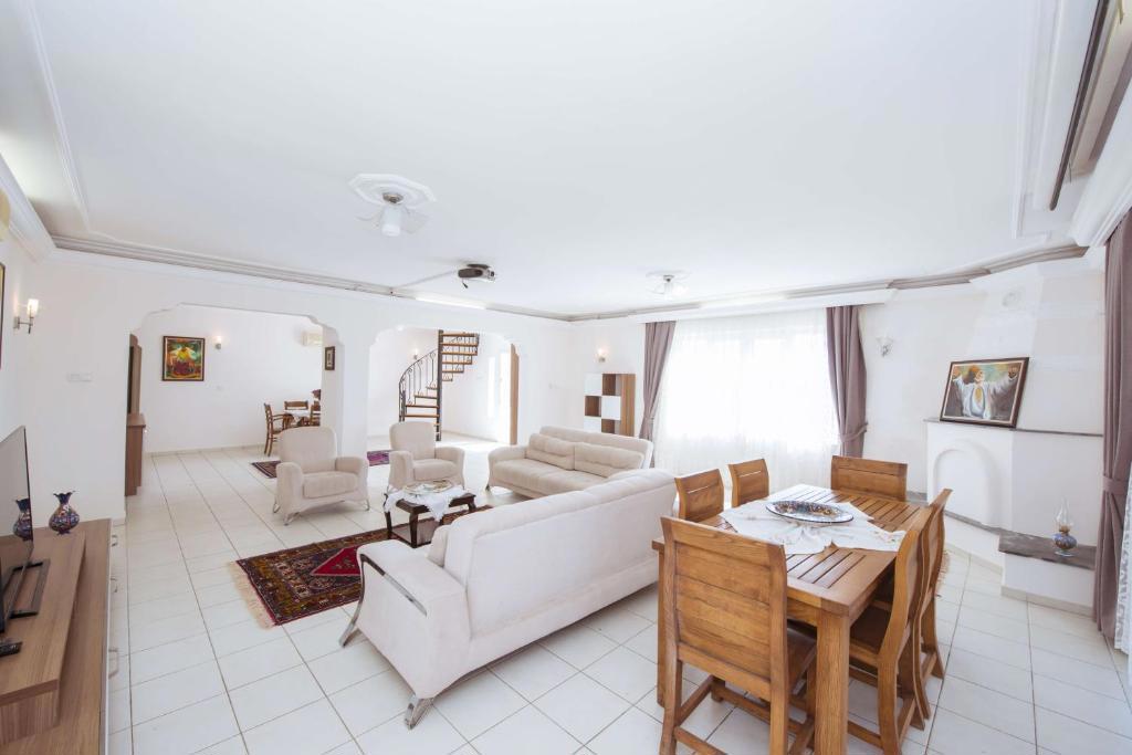 Infinity Yaniklar Villa